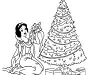Coloriage Blache-neige et les cadeaux de la f&ecirc;te Noel