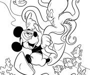 Coloriage Mickey Mouse dans le monde sous-marin Walt Disney