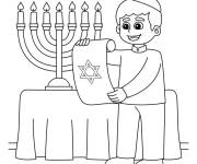 Coloriage Gar&ccedil;on juif lisant le torah pendant le Hanoucca