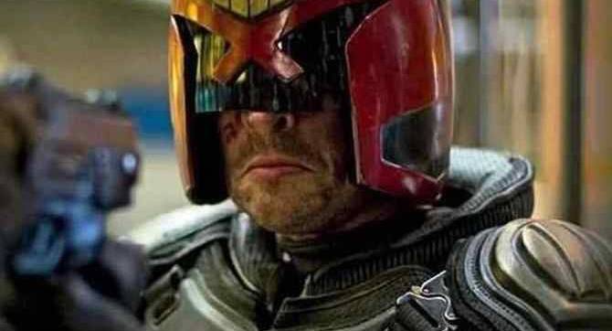 DREDD: Karl Urban répond de manière hilarante à la suggestion de casting de Duncan Jones pour le juriste de Mega City