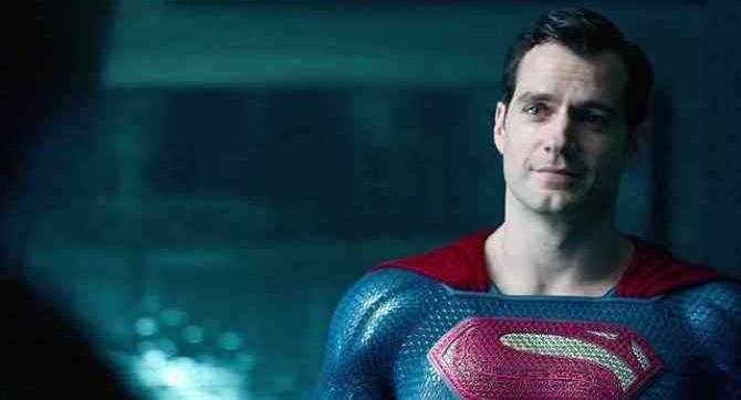 La star de JUSTICE LEAGUE, Henry Cavill, explique pourquoi la tournée de presse du film était 