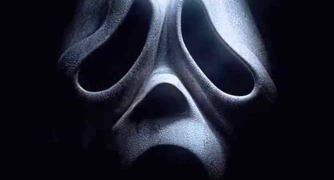 SCREAM est de retour car Paramount fixe la date de sortie de janvier 2022 pour le cinquième chapitre à venir