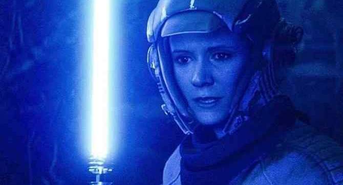 STAR WARS: Un regard détaillé sur le sabre laser de la princesse Leia de THE RISE OF SKYWALKER a été révélé