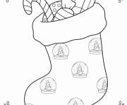Coloriage Chaussette de noel avec des boules &agrave; neige