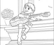Coloriage Miguel joue avec son guitare