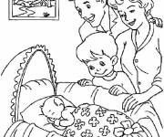 Coloriage La famille surveille le nouvel n&eacute;e