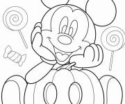 Coloriage Mickey Mouse de Disney avec une citrouille de Halloween &agrave; colorie
