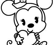 Coloriage Minnie Mouse kawaii tenant un coeur