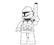 Coloriage et dessins gratuit Lego personnage Star Wars avec un blaster à imprimer