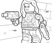 Coloriage Lego Black Widow avec des fusils de tir