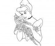 Coloriage Cendrillon tenant des roses