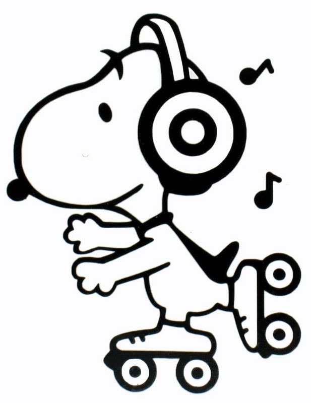 Coloriage et dessins gratuits Snoopy écoute de La Musique à imprimer