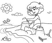 Coloriage Fille mignonne construit son ch&acirc;teau de sable