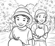 Coloriage Les deux enfants ont r&eacute;colt&eacute;s des grosses pommes