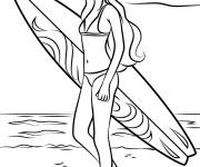 Coloriage Fille de 17 ans faisant du surf