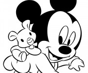 Coloriage Mickey Mouse b&eacute;b&eacute; et sa peluche