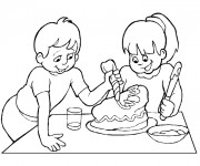 Coloriage Les enfants d&eacute;corent un g&acirc;teau