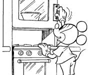 Coloriage et dessins gratuit Le chef Mickey met le four à imprimer