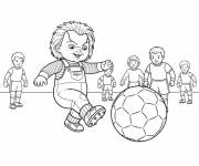 Coloriage Chucky joue au foot
