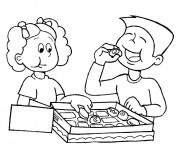 Coloriage Les enfants mangent les g&acirc;teaux de leur maman