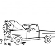 Coloriage Mécanicien devant une voiture en panne