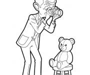 Coloriage Mr Bean prend une photo