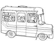 Coloriage Chauffeur conduisant le bus