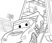 Coloriage et dessins gratuit Flash Mcqueen se prépare pour la course à imprimer